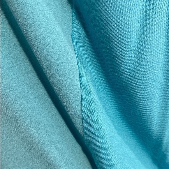 LOFT Blouse V-Neck Sleeveless Mixed Media Turquoise Blue Green Size Large - Picture 9 of 9